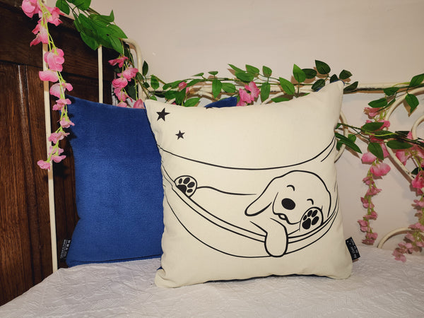 Coussin phosphorescent Chien au hamac.